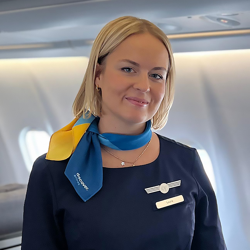 Cabin Managerin Laura von Discover Airlines