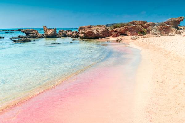 Rosa Sand von Elafonisi Beach auf Kreta